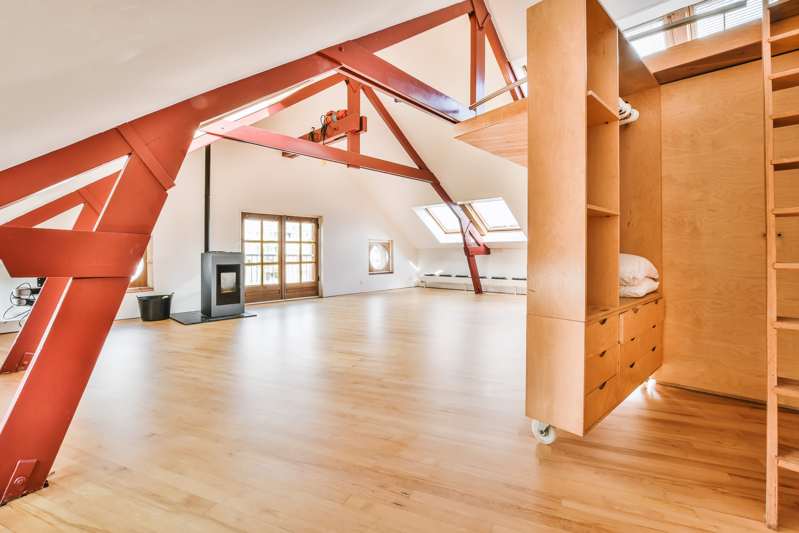Interior design of a spacious empty room